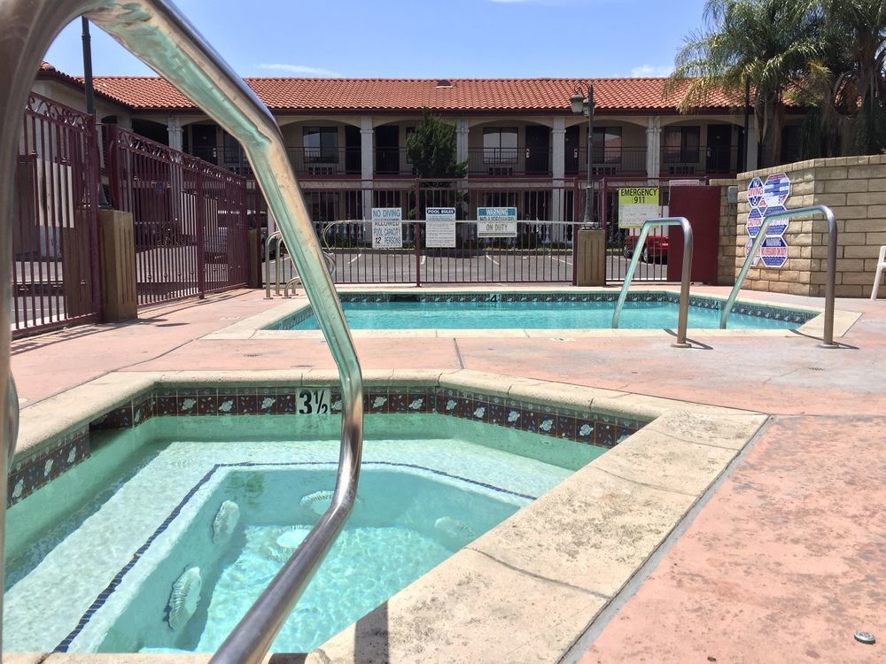 Castaic Inn Six Flags Valencia Exteriér fotografie
